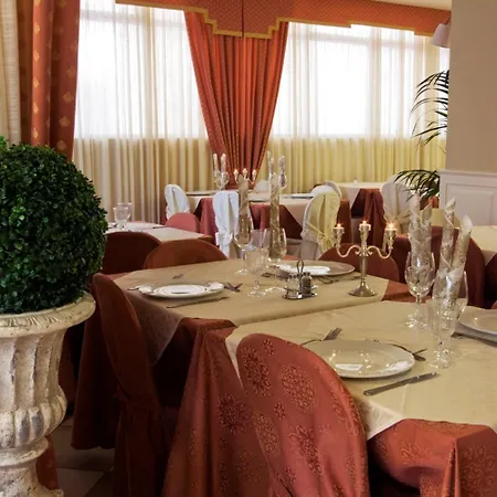 Hotel Mocambo Piscina E 3*