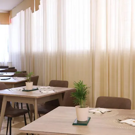 Mocambo Piscina E Hotel 3*