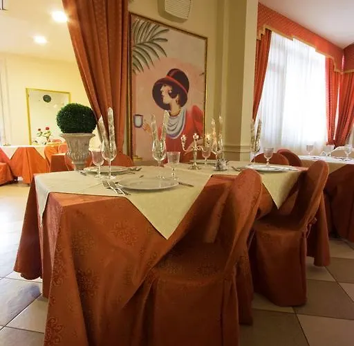 Hotel Hotel Mocambo Piscina, Spiaggia E Biciclette 3*