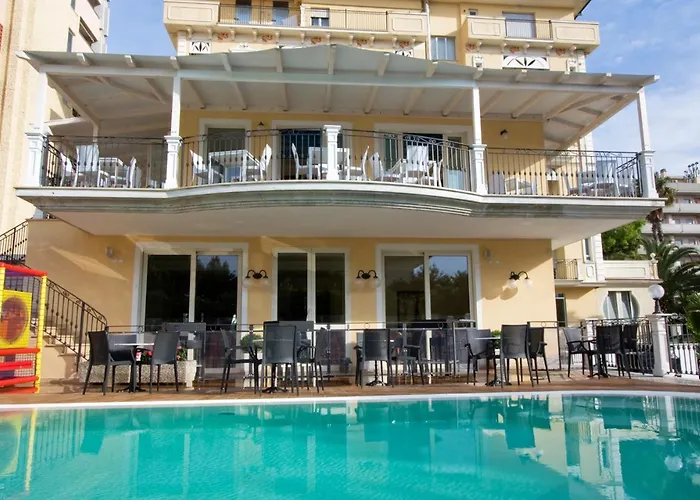 Hotel Mocambo Piscina E San Benedetto del Tronto