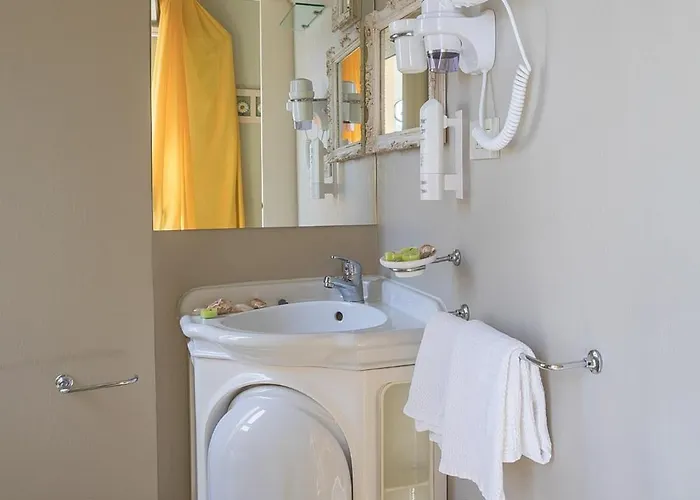 Hotel Hotel Mocambo Piscina, Spiaggia E Biciclette San Benedetto del Tronto