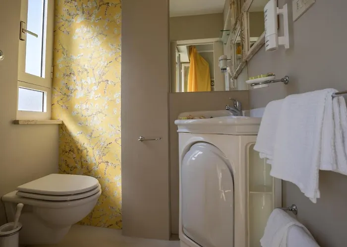 Hotel Mocambo Piscina, Spiaggia E Biciclette 3*