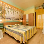 Mocambo Piscina, E Biciclette Hotel
