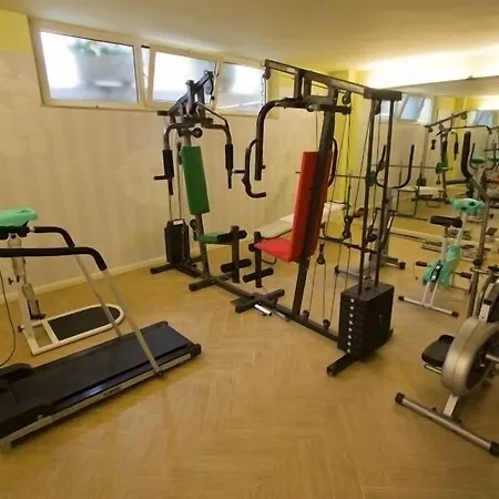 Mocambo Piscina, E Biciclette 3*