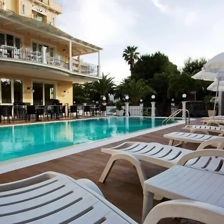 Mocambo Piscina E 3* San Benedetto del Tronto