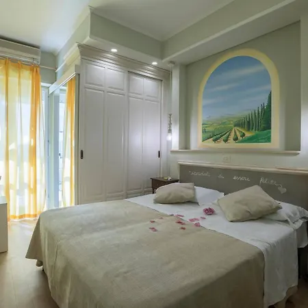 Mocambo Piscina, E Biciclette Hotel 3*