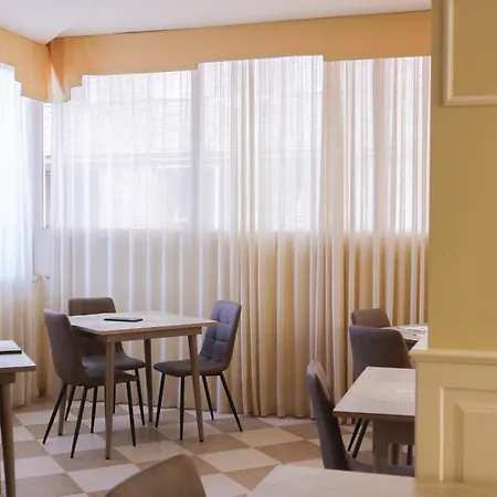 Mocambo Piscina E Hotel