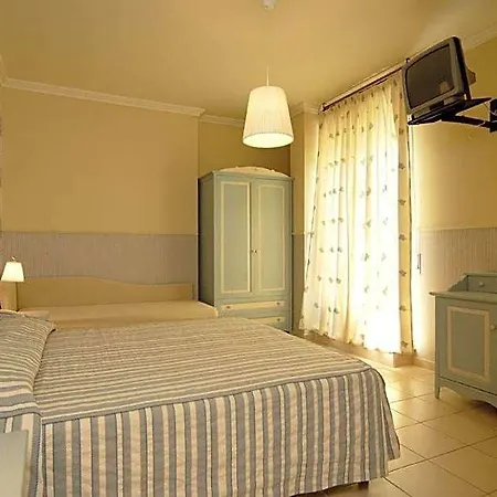 Mocambo Piscina, E Biciclette Hotel