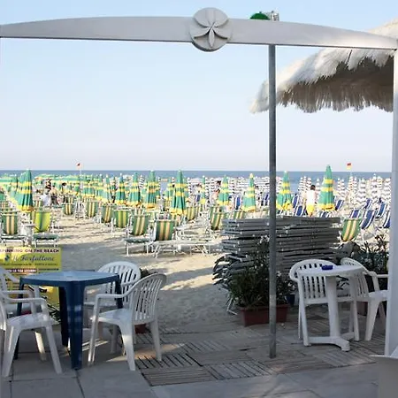 Mocambo Piscina, E Biciclette 3*