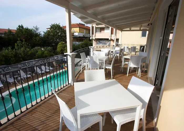 Hotel Mocambo Piscina E San Benedetto del Tronto