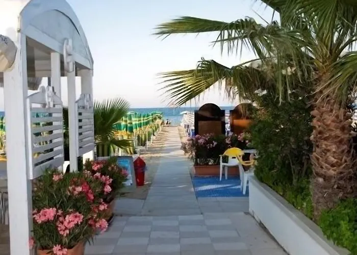 Hotel Mocambo Piscina, Spiaggia E Biciclette Hotel San Benedetto del Tronto