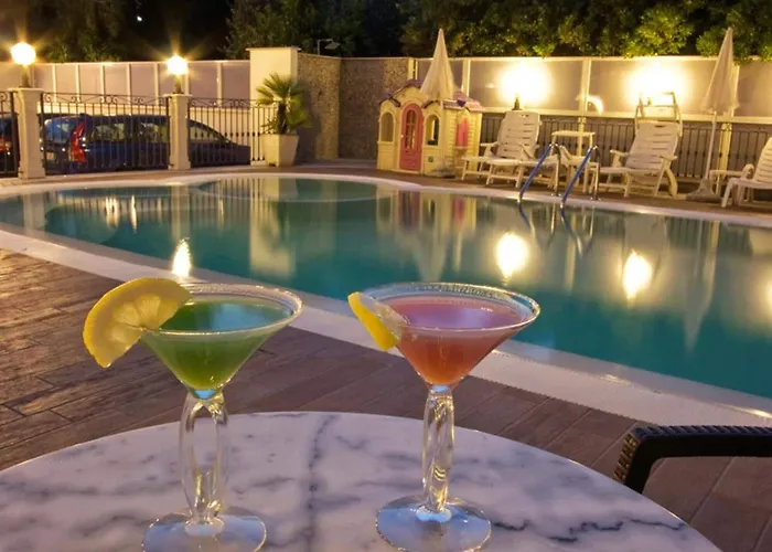 Mocambo Piscina E Hotel