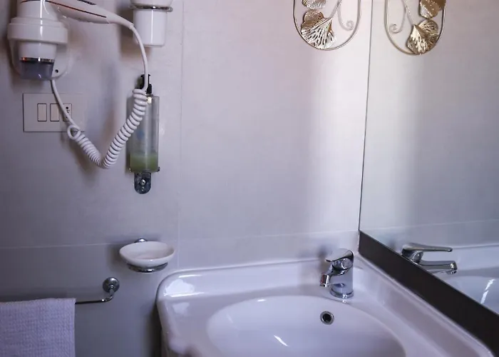 מלון Mocambo Piscina, E Biciclette 3*