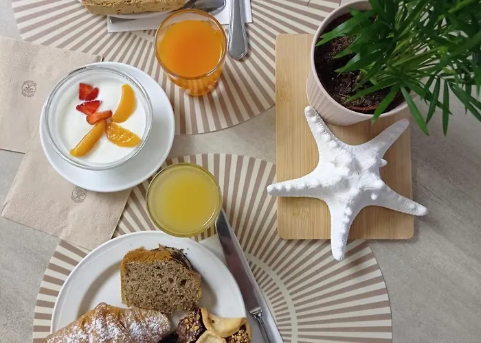 Hotel Hotel Mocambo Piscina, Spiaggia E Biciclette 3*