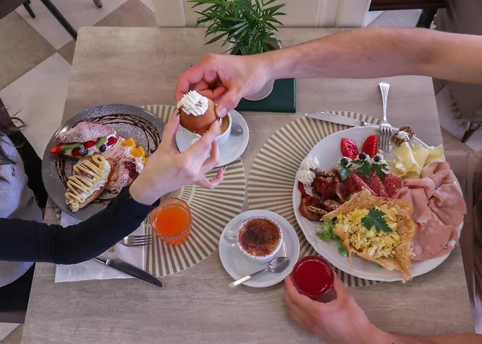 מלון Mocambo Piscina, E Biciclette 3*