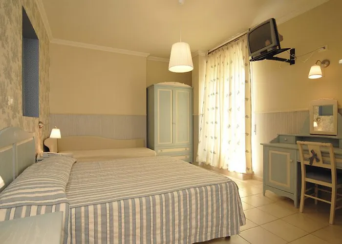 Hotel Mocambo Piscina, Spiaggia E Biciclette San Benedetto del Tronto